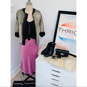 GUESS luxurious faux fur bomber w/metallic coating